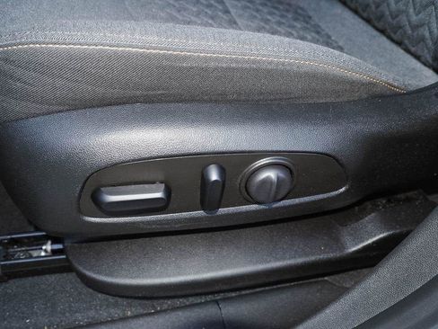 Certified 2024 Chevrolet Equinox LT FWD image 23