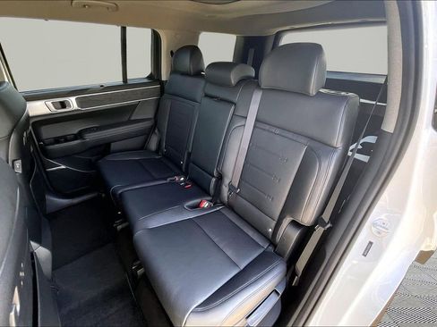 Used 2025 Hyundai Santa Fe Limited FWD image 26