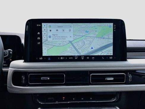 Used 2025 Lincoln Aviator AWD w/ Equipment Group 101A image 13