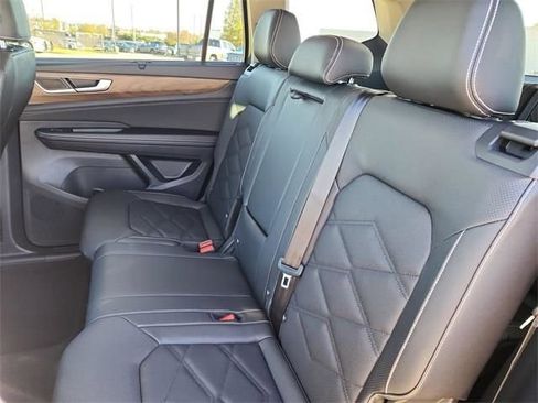 New 2026 Volkswagen Atlas SE FWD image 14