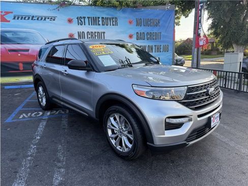 Used 2020 Ford Explorer XLT w/ Equipment Group 202A image 64