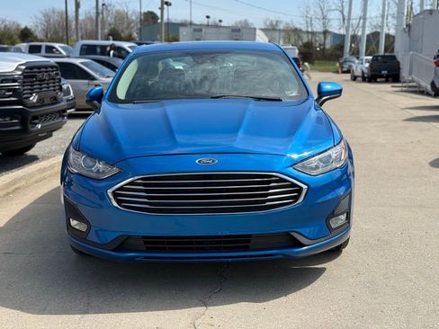 Used 2020 Ford Fusion SE w/ Equipment Group 151A image 3