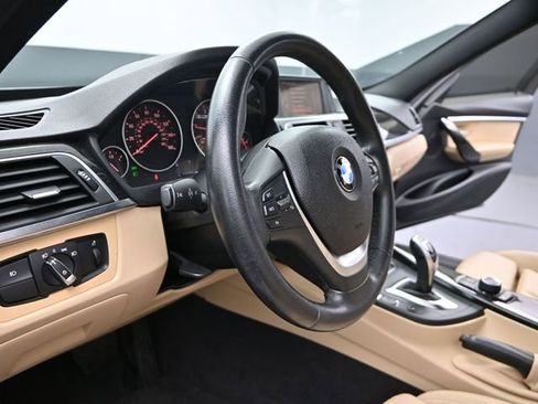 Used 2017 BMW 330i Sedan image 17