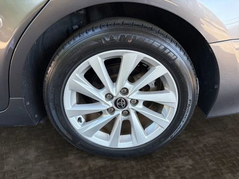 Used 2021 Toyota Camry LE FWD image 33