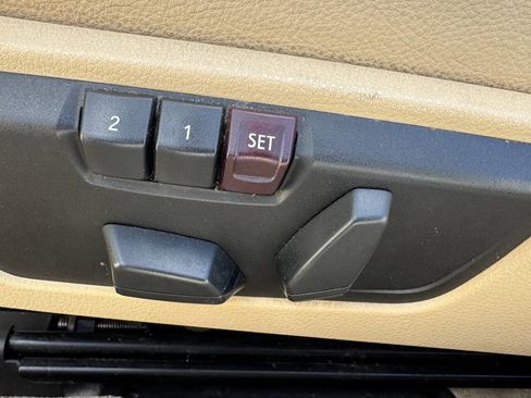 Used 2015 BMW 428i Convertible image 16