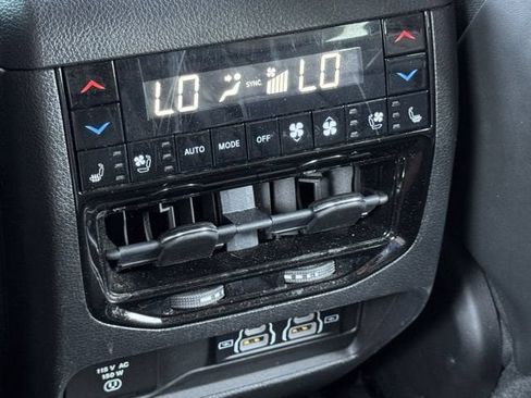 Used 2022 Jeep Grand Cherokee L Summit AWD/4WD image 32