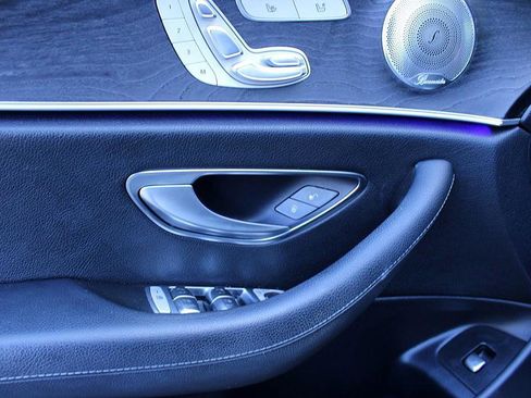 Used 2017 Mercedes-Benz E 300 image 9