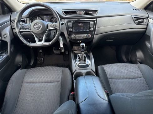 Used 2018 Nissan Rogue S image 4