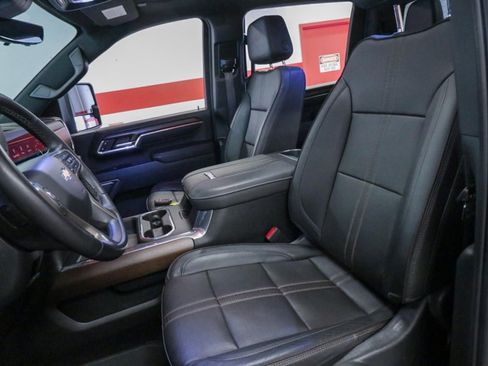 Used 2024 Chevrolet Silverado 2500 High Country w/ High Country Premium Package image 10