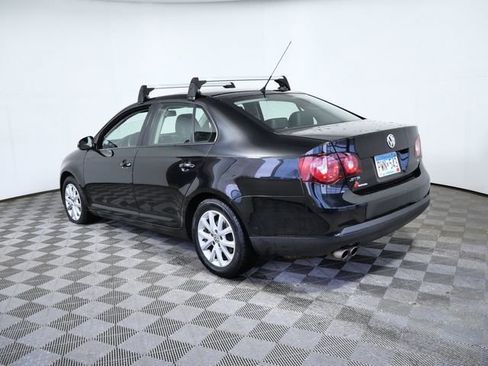 Used 2010 Volkswagen Jetta Limited Edition image 5