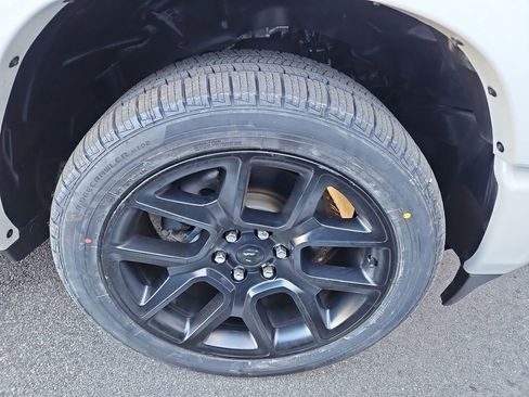 Used 2022 RAM 1500 Laramie image 34