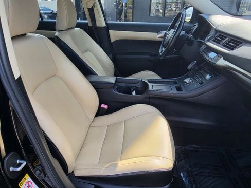 Used 2014 Lexus CT 200h FWD image 45