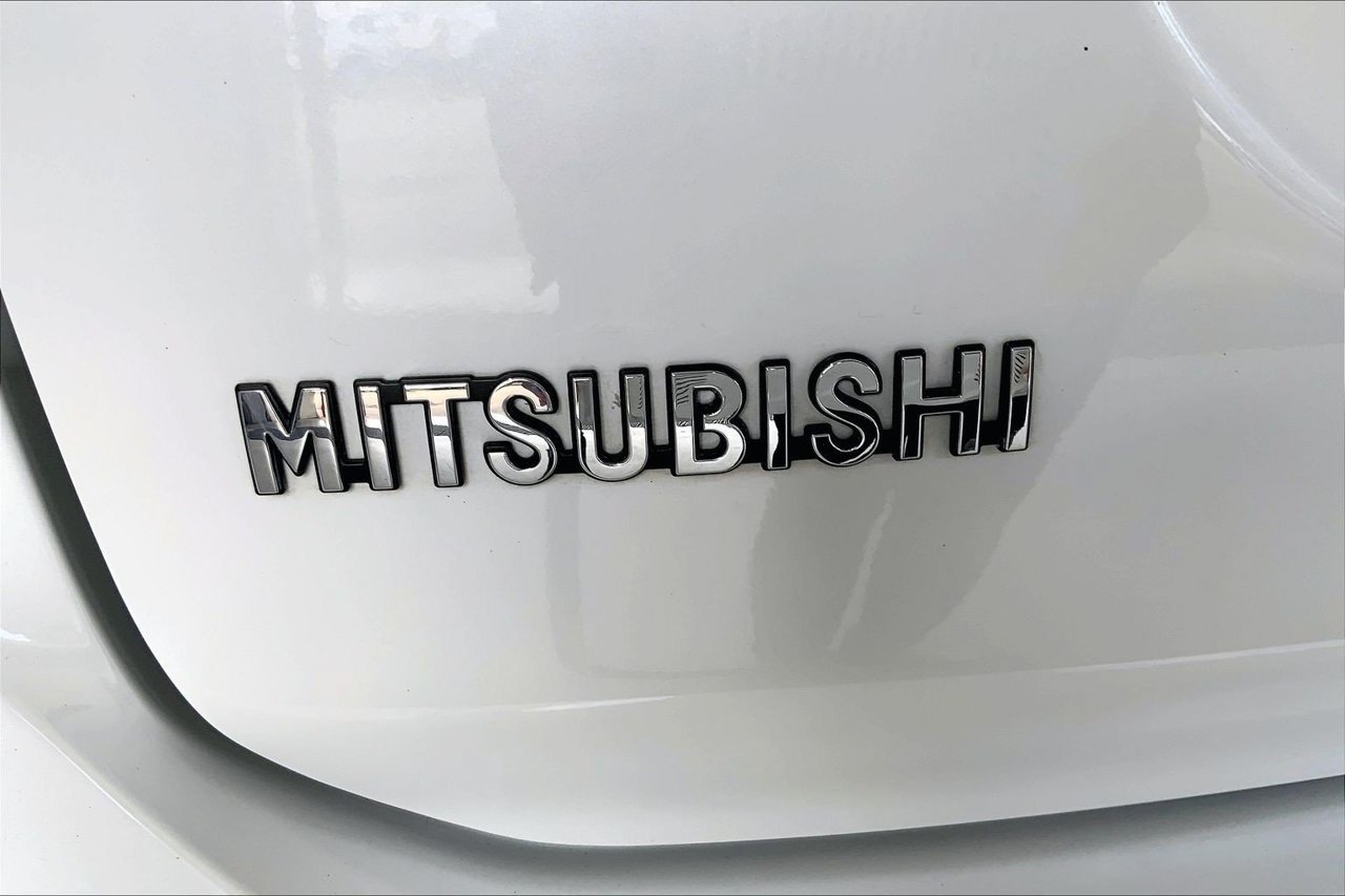 Used 2017 Mitsubishi Outlander SEL FWD image 31