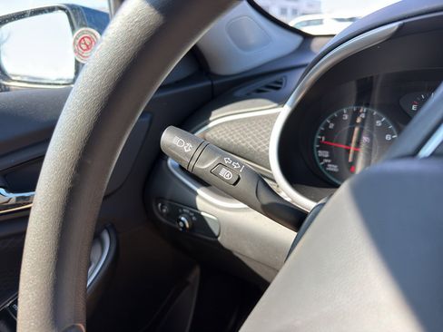 Used 2025 Chevrolet Malibu LT FWD image 19