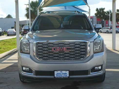 Used 2019 GMC Yukon XL Denali image 6