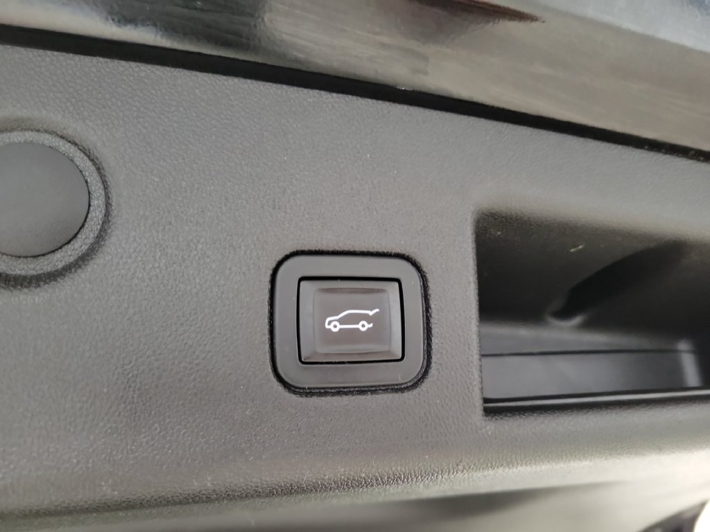 Certified 2019 Chevrolet Equinox LT w/ Sun & Navigation Package AWD/4WD image 23