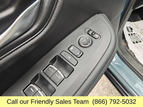 Used 2023 Honda HR-V EX-L image 13