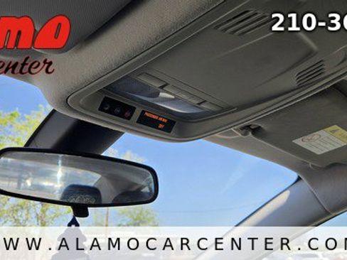 Used 2017 Chevrolet Cruze LT image 40