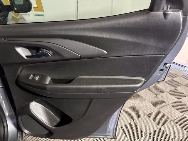 Used 2021 Chevrolet TrailBlazer RS w/ Sun and Liftgate Package FWD image 22