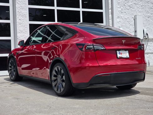Used 2022 Tesla Model Y Performance AWD/4WD image 7