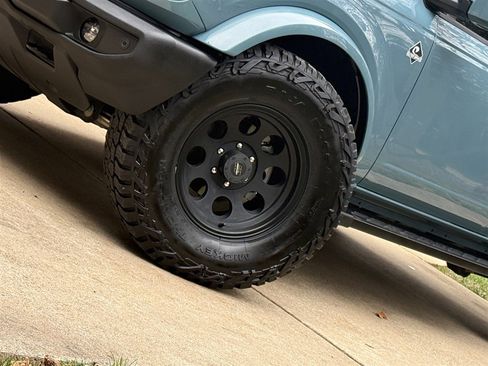 Used 2022 Ford Bronco Outer Banks image 5