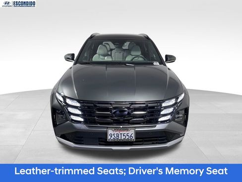 Certified 2025 Hyundai Tucson Limited AWD/4WD image 8