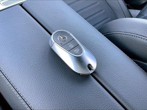 Certified 2023 Mercedes-Benz GLC 300 4MATIC image 37