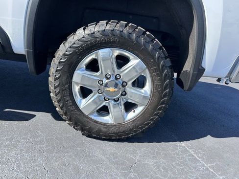 Used 2023 Chevrolet Silverado 2500 LTZ image 10