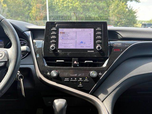 Used 2022 Toyota Camry SE FWD image 17