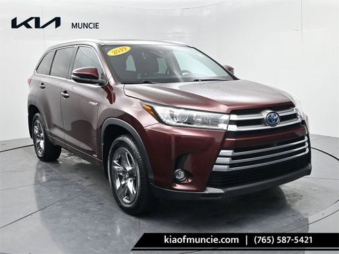 Used 2019 Toyota Highlander Limited Platinum image 1