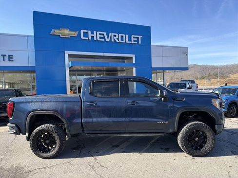 Used 2019 GMC Sierra 1500 AT4 w/ AT4 Premium Package image 3