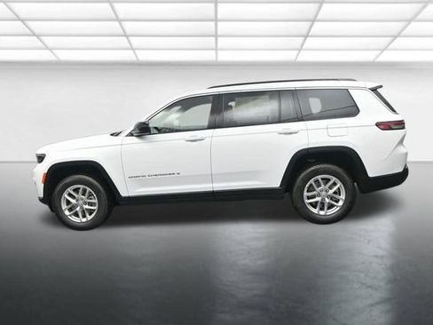 New 2025 Jeep Grand Cherokee L Laredo image 5
