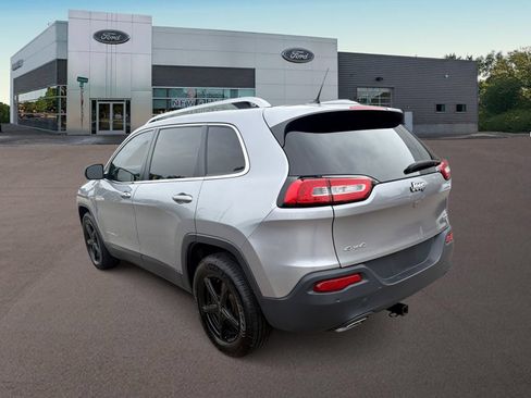 Used 2017 Jeep Cherokee Latitude w/ Safety/Convenience Group AWD/4WD image 7