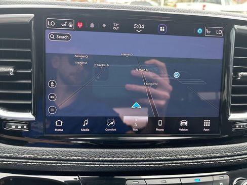 Used 2023 Chrysler Pacifica Limited image 28