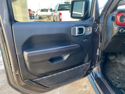 Used 2018 Jeep Wrangler Unlimited Rubicon AWD/4WD image 10