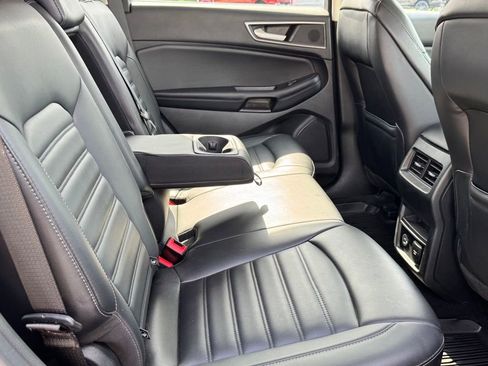 Certified 2022 Ford Edge SEL w/ Convenience Package AWD/4WD image 17