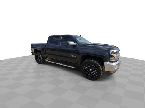 Used 2018 Chevrolet Silverado 1500 LT w/ LT Eassist Package RWD image 2