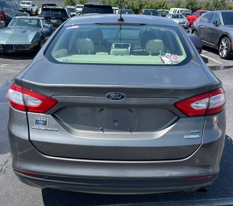 Used 2014 Ford Fusion SE FWD image 7