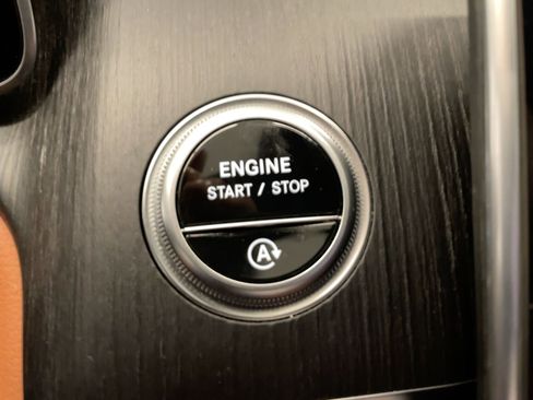 Used 2023 Mercedes-Benz S 580 4MATIC Sedan image 25