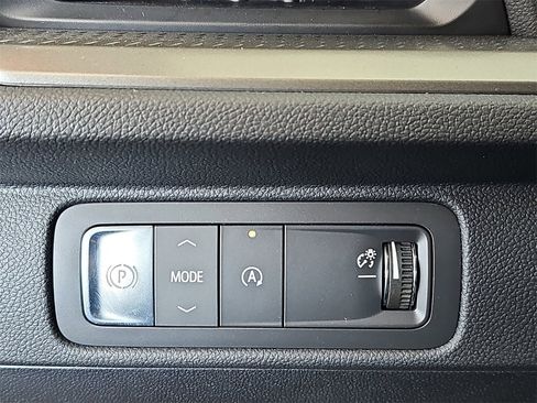 New 2025 Chevrolet Traverse LT w/ Midnight/Sport Edition image 27