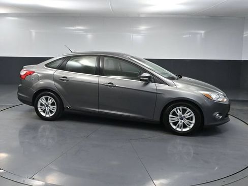 Used 2012 Ford Focus SEL FWD image 3