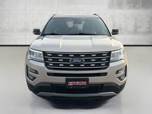 Used 2017 Ford Explorer XLT w/ Equipment Group 201A image 2