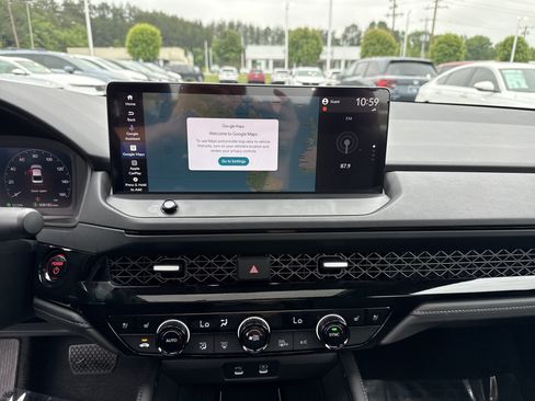 Certified 2025 Honda Accord Touring image 24
