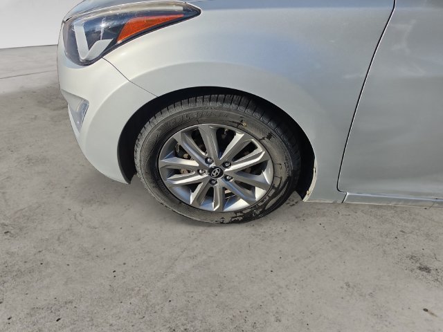 Used 2015 Hyundai Elantra SE w/ Option Group 02 FWD image 9