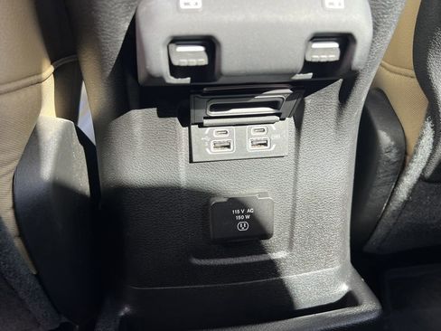 Used 2019 Jeep Wrangler Unlimited Rubicon w/ Dual Top Group image 16