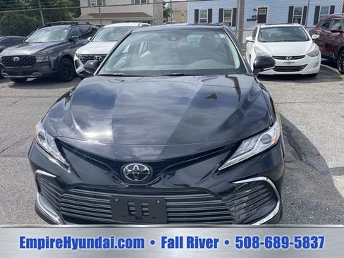 Used 2023 Toyota Camry XLE FWD image 10
