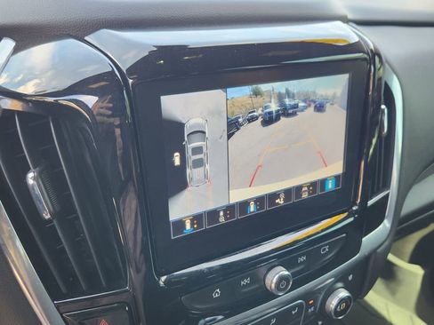 Used 2023 Chevrolet Traverse High Country w/ LPO, Floor Liner Package AWD/4WD image 17
