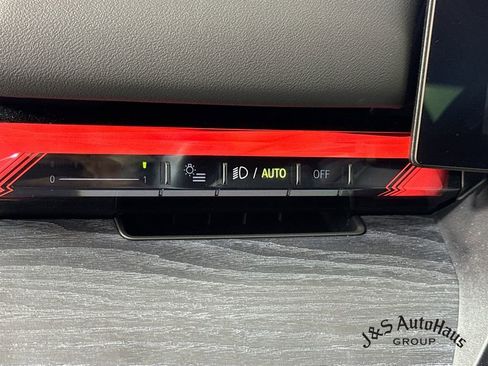 Used 2024 BMW i5 eDrive40i w/ M Sport Package image 10