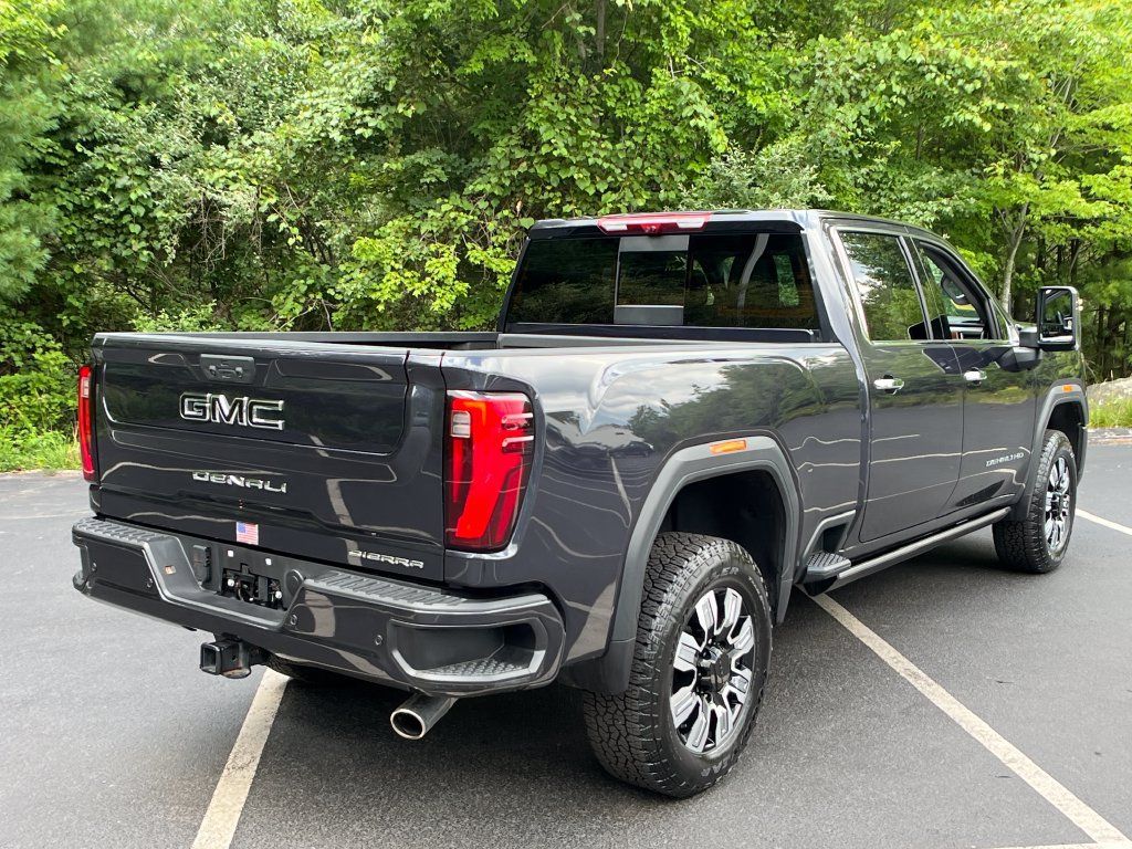 Used 2024 GMC Sierra 2500 Denali w/ Denali Reserve Package AWD/4WD image 5