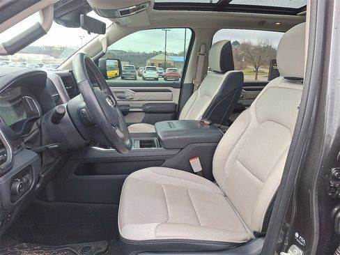 Used 2024 RAM 1500 Limited image 13